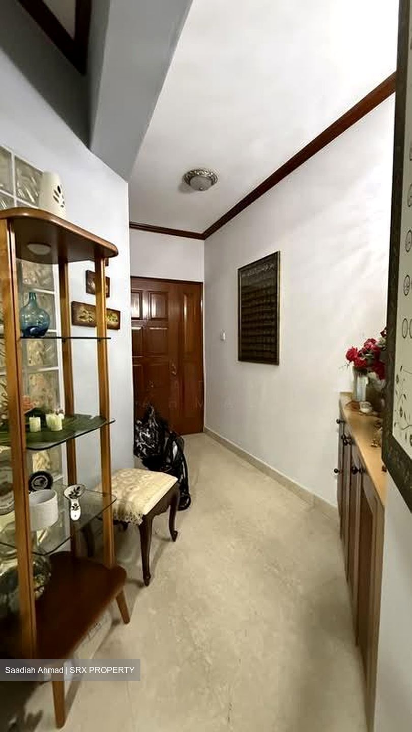Simsville (D14), Condominium #588726801